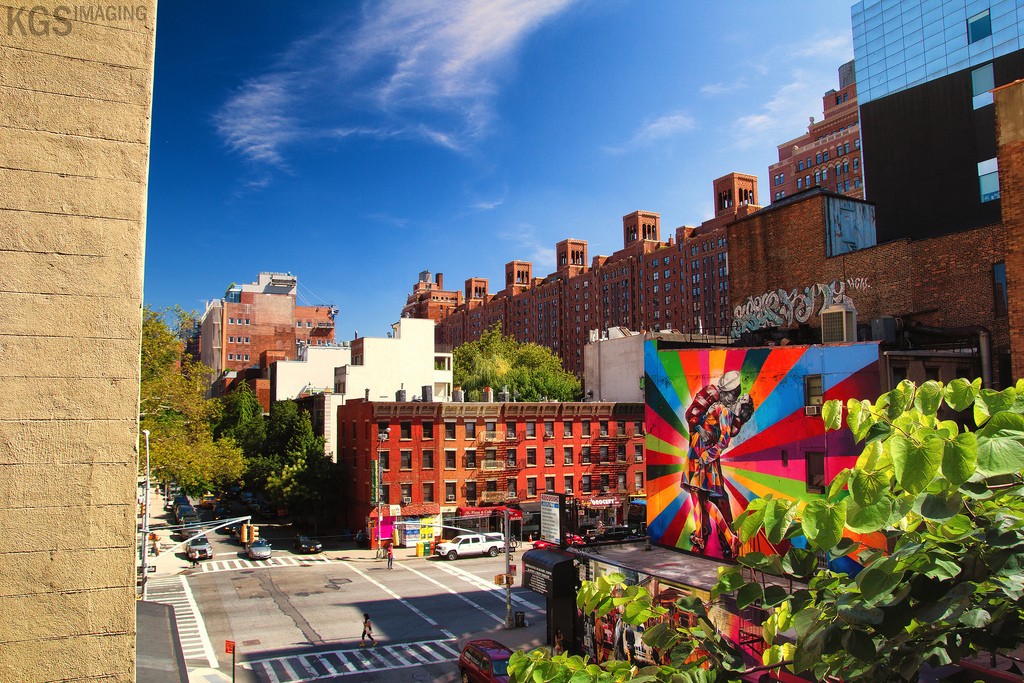 Picture taken from the High Line, a beautiful urban park in the middle of the Chelsea neighborhood.